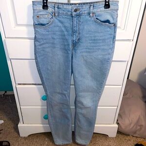 |H&M| High Rise Light Wash Jeans - size 10